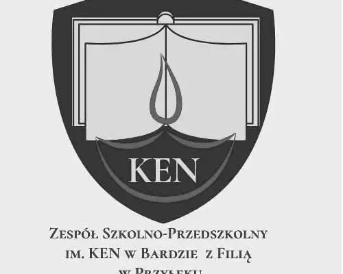 Nocne czytanie „Dziadów” w Przyłęku – Narodowe Czytanie 2026 w bibliotece szkolnej