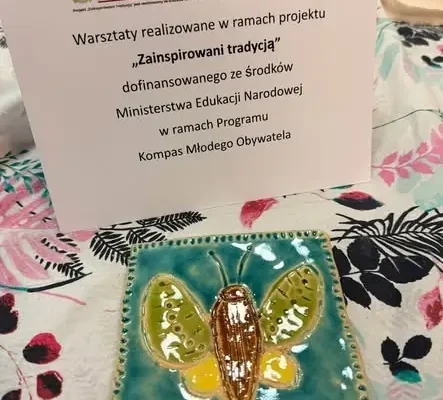 Ząbkowice Śląskie: Dzieci szkliwiły ceramikę na warsztatach w ZCKiT