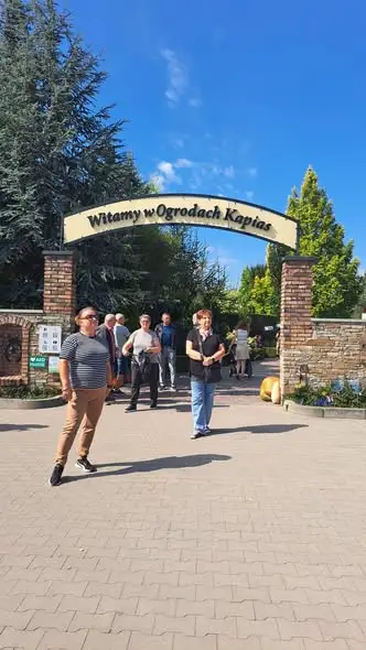Seniorzy z Kamieńca Ząbkowickiego zwiedzali Śląsk: Ogrody Kapias, Browar Tyski i Świerklaniec