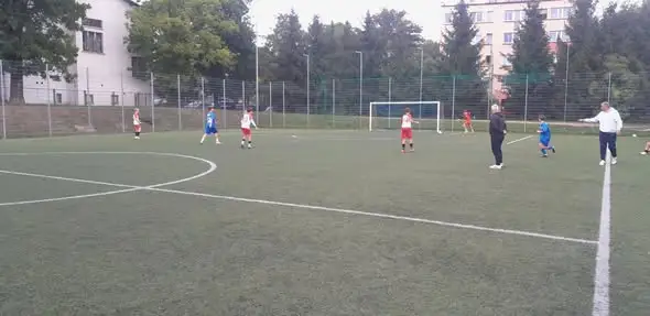 Młodzi piłkarze z Kamieńca Ząbkowickiego wicemistrzami powiatu w turnieju „Z Orlika na Stadion”
