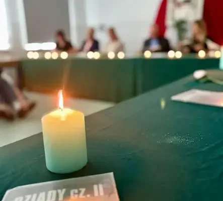 Narodowe Czytanie w Kamieńcu Ząbkowickim: „Dziady cz. II” połączyły pokolenia