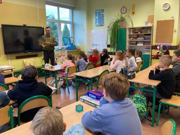 Strażnik Łowiecki odwiedził klasę 2A w Kamieńcu Ząbkowickim