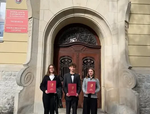 Uczniowie Staszica nagrodzeni przez Zarząd Powiatu Ząbkowickiego