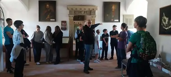 Ósmoklasiści z Ciepłowodów odkrywali tajemnice Dolnego Śląska