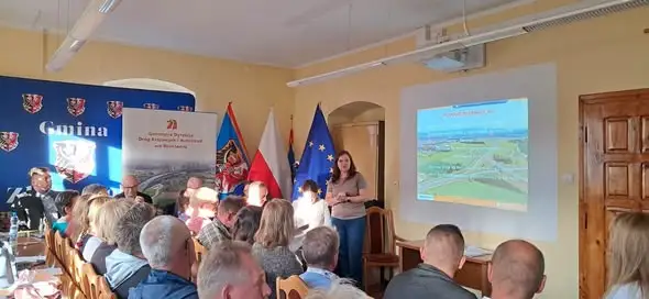Mieszkańcy Złotego Stoku dyskutowali o przebiegu drogi ekspresowej S8
