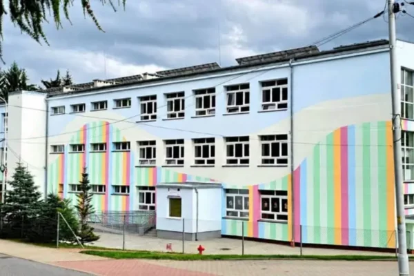 Bardo: nowe zasady bezpieczeństwa w szkole w związku z alertem BRAVO