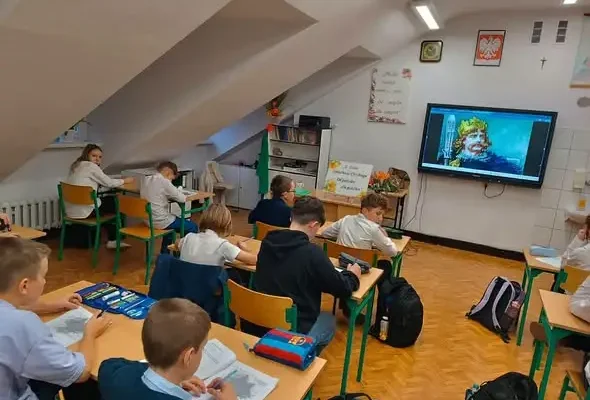 Dzień Patrona w Kamieńcu Ząbkowickim: 50 uczniów zmierzyło się z wiedzą o Bolesławie Chrobrym