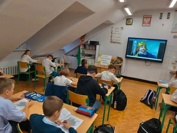 Dzień Patrona w Kamieńcu Ząbkowickim: 50 uczniów zmierzyło się z wiedzą o Bolesławie Chrobrym