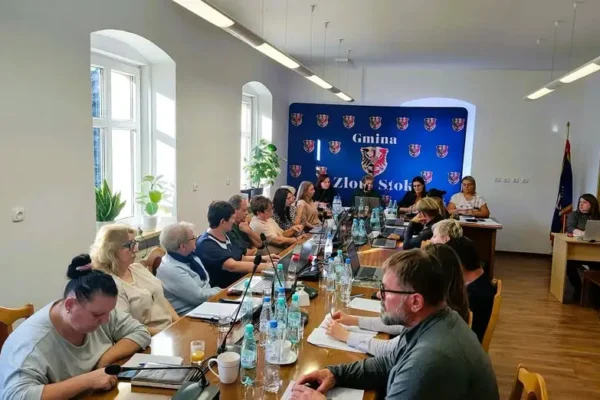 Złoty Stok: nowe stawki podatków, plan dla służb mundurowych i inwestycje w oświatę i sport