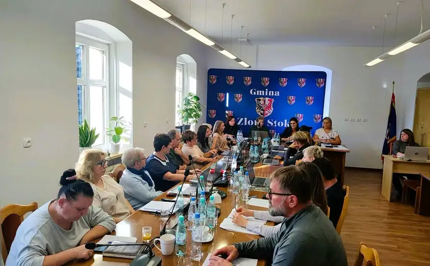 Złoty Stok: nowe stawki podatków, plan dla służb mundurowych i inwestycje w oświatę i sport