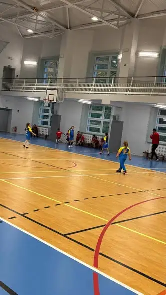 Pierwszy mecz młodych piłkarek z grupy Skrzatów