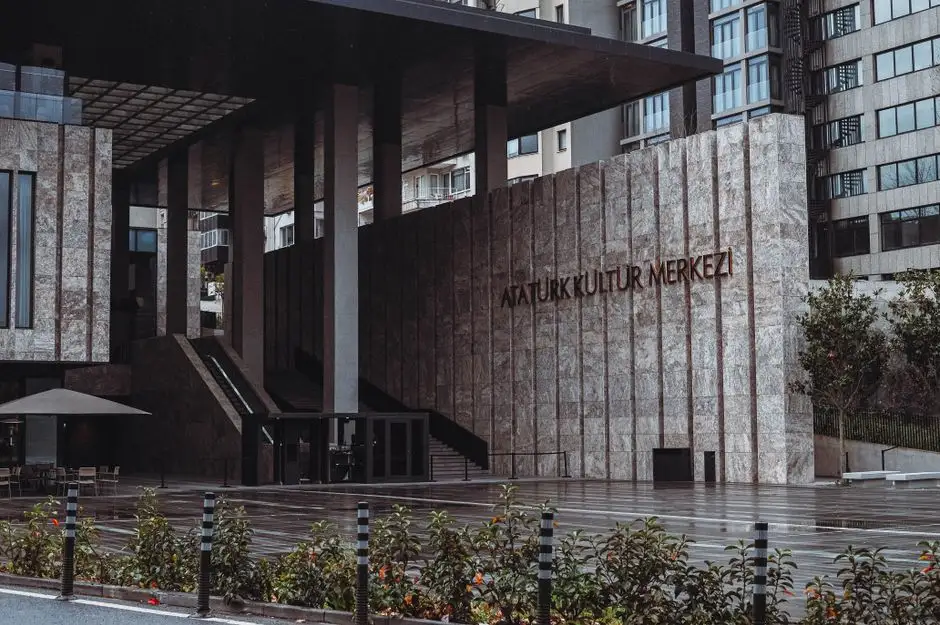 Bardo: odbudowa Centrum Kultury i Biblioteki na finiszu. Otwarcie już 24 października